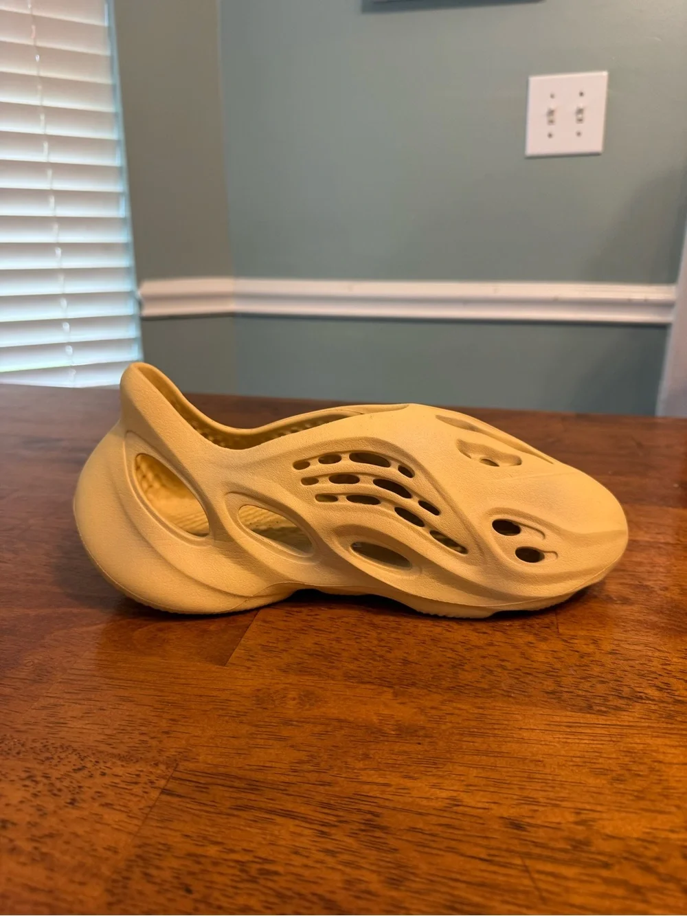 adidas Yeezy Foam Runner Sulfur Desert Sand Men's Size 10 Slip On Clog